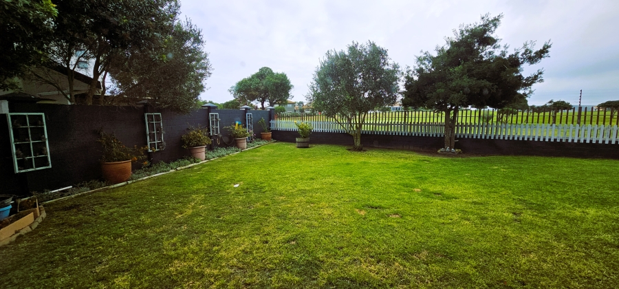 4 Bedroom Property for Sale in Country Club Western Cape